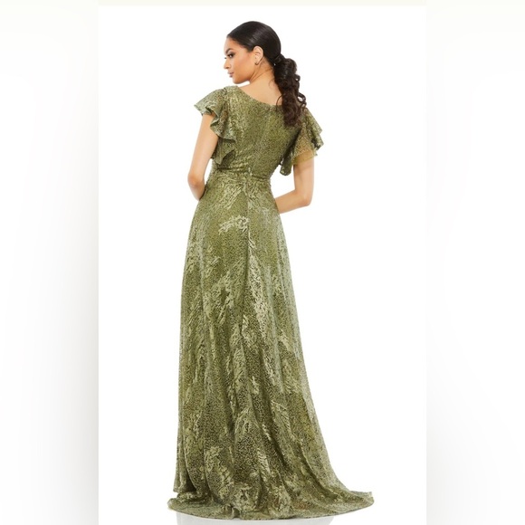 Mac Duggal Embroidered Flutter Sleeve V-Neck Gown NWT Size 16  Style #20310 - Picture 3 of 8